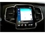 Volvo XC90 2.0 T8 AWD 287kW/390pk Aut8 Twin Engine Inscription 7P LUCHTVERING + PANORAMADAK + HARMAN/KARDON + ADAPT.CRUISE + 360 CAMERA + PILOT ASSIST + STOEL-&STUURVERWARMING + EL.TREKHAAK + HEAD-UP + BLIS + LANE ASSIST + PARKSENSOREN + 20" LM-VELGEN!!