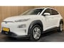 Hyundai Kona Electric EV Fashion 64 kWh|FACELIFT|3-FASE|LEDER|DAKJE|HEAD-UP|ACC|CAMERA|CARPLAY|NAVI|NL- AUTO|NAP|INCL. BTW|1e EIG.|