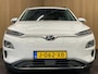 Hyundai Kona Electric EV Fashion 64 kWh|FACELIFT|3-FASE|LEDER|DAKJE|HEAD-UP|ACC|CAMERA|CARPLAY|NAVI|NL- AUTO|NAP|INCL. BTW|1e EIG.|