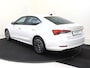 Skoda Octavia 1.4 TSI iV PHEV Business Edition | SoH 94% | Trekhaak | Cruise control | CarPlay | Stoel- en stuurwielverwarming | Verwarmde voorruit | Achterbank verwarmd | 3-zone airco |