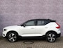 Volvo XC40 Recharge P8 AWD R-Design | Trekhaak | Blis | 360º Camera | Adaptieve cruise controle | Memory | Camera | Warmte Pomp | Stoel + Stuur verwarming |