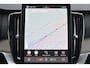 Volvo XC90 T8 Recharge AWD Ultra Dark - Luchtvering - Panorama/schuifdak - IntelliSafe Assist & Surround - 360º Camera - Bowers & Wilkins audio - Adaptieve LED koplampen - Verwarmde voorstoelen, stuur & achterbank - Parkeersensoren voor & achter - Elektr. bedienb. voorstoelen met geheugen - Geventileerde voorstoelen - Head up display - Draadloze tel. lader - Extra getint glas - Elektr. inklapbare trekhaak - 22' LMV