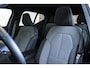 Volvo XC40 B4 Plus Dark | Trekhaak Semi-elektrisch | Adaptieve Cruise Control | Pilot Assist | Verwarmbare voorstoelen | Verwarmbaar stuurwiel | Blind Spot Information System | Verwarmbare voorruit | Parkeercamera | Parkeersensoren voor + achter |