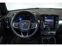 Volvo XC40 B4 Plus Dark | Trekhaak Semi-elektrisch | Adaptieve Cruise Control | Pilot Assist | Verwarmbare voorstoelen | Verwarmbaar stuurwiel | Blind Spot Information System | Verwarmbare voorruit | Parkeercamera | Parkeersensoren voor + achter |