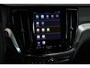 Volvo V60 T6 Plug-in hybrid AWD Plus Dark | Adaptive Cruise Control | 360° Parkeercamera | BLIS | Stoelverwarming | Stuurwielverwarming | Wegklapbare trekhaak | Harman Kardon Premium Audio | Google infotainment | Parkeersensoren voor + achter