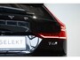 Volvo V60 T6 Plug-in hybrid AWD Plus Dark | Adaptive Cruise Control | 360° Parkeercamera | BLIS | Stoelverwarming | Stuurwielverwarming | Wegklapbare trekhaak | Harman Kardon Premium Audio | Google infotainment | Parkeersensoren voor + achter