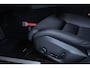 Volvo V60 B4 Plus Dark | Elektrisch verstelbare stoelen | Semi Elektrische Wegklapbare Trekhaak | Stuurverwarming | Adaptive cruise control | Parkeercamera | Parkeersensoren voor + achter | Stoelverwarming | Parkeerverwarming