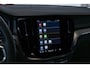 Volvo V60 B4 Plus Dark | Elektrisch verstelbare stoelen | Semi Elektrische Wegklapbare Trekhaak | Stuurverwarming | Adaptive cruise control | Parkeercamera | Parkeersensoren voor + achter | Stoelverwarming | Parkeerverwarming
