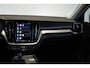 Volvo V60 B4 Plus Dark | Elektrisch verstelbare stoelen | Semi Elektrische Wegklapbare Trekhaak | Stuurverwarming | Adaptive cruise control | Parkeercamera | Parkeersensoren voor + achter | Stoelverwarming | Parkeerverwarming
