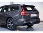 Volvo V60 B4 Plus Dark | Elektrisch verstelbare stoelen | Semi Elektrische Wegklapbare Trekhaak | Stuurverwarming | Adaptive cruise control | Parkeercamera | Parkeersensoren voor + achter | Stoelverwarming | Parkeerverwarming