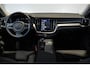 Volvo V60 B4 Plus Dark | Elektrisch verstelbare stoelen | Semi Elektrische Wegklapbare Trekhaak | Stuurverwarming | Adaptive cruise control | Parkeercamera | Parkeersensoren voor + achter | Stoelverwarming | Parkeerverwarming