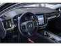 Volvo V60 B4 Plus Dark | Elektrisch verstelbare stoelen | Semi Elektrische Wegklapbare Trekhaak | Stuurverwarming | Adaptive cruise control | Parkeercamera | Parkeersensoren voor + achter | Stoelverwarming | Parkeerverwarming