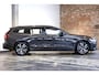 Volvo V60 B4 Plus Dark | Elektrisch verstelbare stoelen | Semi Elektrische Wegklapbare Trekhaak | Stuurverwarming | Adaptive cruise control | Parkeercamera | Parkeersensoren voor + achter | Stoelverwarming | Parkeerverwarming