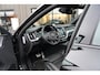 Volvo XC60 2.0 T8 Twin Engine AWD R-Design | Dealer onderhouden | Bowers & Wilkins | Luchtvering | Trekhaak | Head-up display | Parkeercamera | Standkachel | Panoramisch schuif/kanteldak | Apple CarPlay | Adaptieve cruise control | BLIS |