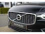 Volvo XC60 2.0 T8 Twin Engine AWD R-Design | Dealer onderhouden | Bowers & Wilkins | Luchtvering | Trekhaak | Head-up display | Parkeercamera | Standkachel | Panoramisch schuif/kanteldak | Apple CarPlay | Adaptieve cruise control | BLIS |
