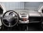 Toyota Aygo 1.0 VVT-i Now - AIRCO - NAVIGATIE - APK 11-26 - PDC - 5-DEURS