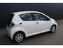 Toyota Aygo 1.0 VVT-i Now - AIRCO - NAVIGATIE - APK 11-26 - PDC - 5-DEURS