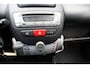 Toyota Aygo 1.0 VVT-i Now - AIRCO - NAVIGATIE - APK 11-26 - PDC - 5-DEURS