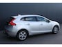 Volvo V40 1.6 T3 150PK Momentum - NAVIGATIE - LAGE KM. STAND - NL AUTO - TREKHAAK
