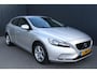 Volvo V40 1.6 T3 150PK Momentum - NAVIGATIE - LAGE KM. STAND - NL AUTO - TREKHAAK