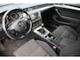 Volkswagen Passat Variant 1.6 TDI EURO 6 Business Edition R - NAVIGATIE - CAMERA - TREKHAAK