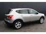 Nissan Qashqai 2.0 Tekna Premium - TREKHAAK - PANORAMADAK - XENON - 2e EIGENAAR