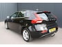 Volvo V40 2.0 D2 EURO 6 Ocean Race Business - LEDER - CAMERA - XENON - NAVIGATIE - TREKHAAK