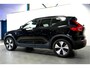 Volvo XC40 1.5 T4 Plug-in Hybrid 155kW/211pk DCT7 Plus Dark FACELIFT! HARMAN/KARDON PREMIUM + EL.TREKHAAK + CLIMA + CRUISE + NAVI SENSUS + LANE ASSIST + SPORTSTOELEN + KEYLESS ENTRY&GO + EL.ACHTERKLEP + CAMERA + PD-GLASS + PARKSENSOREN V&A + 18" LM-VELGEN!!