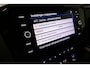 Volkswagen Arteon 2.0 TSI Business R / Stoelverwarming / Apple Carplay - Android Auto / Ergo Active best. stoel / Navigatie / Climatronic / Full LED / Elektr. wegklapbare trekhaak / Keyless / Grootlicht assistent