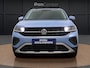 Volkswagen T-Cross 1.0 TSI 115 PK DSG Life | Travel Assist | Camera | Keyless | Carplay | 17" | Parkeersensoren |
