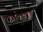 Volkswagen Polo 1.0 TSI Sportline (APPLE CARPLAY, ZWART HEMEL, GROOT NAVI, ADAPTIVE CRUISE, PARKEERSENSOREN, SPORTSTOELEN, GETINT GLAS, NIEUWE APK, NIEUWSTAAT)