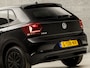 Volkswagen Polo 1.0 TSI Sportline (APPLE CARPLAY, ZWART HEMEL, GROOT NAVI, ADAPTIVE CRUISE, PARKEERSENSOREN, SPORTSTOELEN, GETINT GLAS, NIEUWE APK, NIEUWSTAAT)