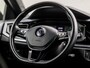 Volkswagen Polo 1.0 TSI Sportline (APPLE CARPLAY, ZWART HEMEL, GROOT NAVI, ADAPTIVE CRUISE, PARKEERSENSOREN, SPORTSTOELEN, GETINT GLAS, NIEUWE APK, NIEUWSTAAT)