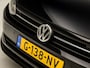 Volkswagen Polo 1.0 TSI Sportline (APPLE CARPLAY, ZWART HEMEL, GROOT NAVI, ADAPTIVE CRUISE, PARKEERSENSOREN, SPORTSTOELEN, GETINT GLAS, NIEUWE APK, NIEUWSTAAT)