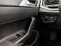Volkswagen Polo 1.0 TSI Sportline (APPLE CARPLAY, ZWART HEMEL, GROOT NAVI, ADAPTIVE CRUISE, PARKEERSENSOREN, SPORTSTOELEN, GETINT GLAS, NIEUWE APK, NIEUWSTAAT)