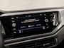 Volkswagen Polo 1.0 TSI Sportline (APPLE CARPLAY, ZWART HEMEL, GROOT NAVI, ADAPTIVE CRUISE, PARKEERSENSOREN, SPORTSTOELEN, GETINT GLAS, NIEUWE APK, NIEUWSTAAT)