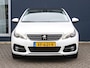 Peugeot 308 1.2 PureTech Allure Navigatie | Glazen dak | Getinte ramen achter | Denon Sound System | Apple Carplay & Android Auto | 16 inch LMV All-season
