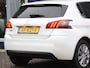Peugeot 308 1.2 PureTech Allure Navigatie | Glazen dak | Getinte ramen achter | Denon Sound System | Apple Carplay & Android Auto | 16 inch LMV All-season