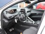 Peugeot 3008 1.6 PureTech GT Line Automaat | Trekhaak | Elektrische achterklep | Schuif/Kantel dak | Parkeercamera Voor+Achter