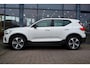Volvo XC40 2.0 B4 Plus Dark | Adaptieve Cruise + Pilot Assist | Stoel & Stuurverwarming | Elek. Stoelen + Geheugen | Parkeer Camera | Elek. Achterklep | Google | Keyless Entry | Stoel & Stuurverwarming