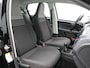 Volkswagen Up! 1.0 Clima - Camera - PDC - Cruise control