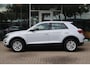 Volkswagen T-Roc 1.0 Style TSI 115pk | Navigatie | Adaptive Cruise | Airco | Parkeersensoren | Radio | Carplay