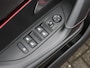 Peugeot e-2008 EV GT 50 kWh Automaat | Navigatie | Climate Control | Cruise Control | Achteruitrijcamera | DAB Ontvanger | LED | 17" Lichtmetalen Velgen | Apple Carplay/Android Auto |