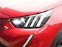 Peugeot e-2008 EV GT 50 kWh Automaat | Navigatie | Climate Control | Cruise Control | Achteruitrijcamera | DAB Ontvanger | LED | 17" Lichtmetalen Velgen | Apple Carplay/Android Auto |