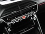Peugeot e-2008 EV GT 50 kWh Automaat | Navigatie | Climate Control | Cruise Control | Achteruitrijcamera | DAB Ontvanger | LED | 17" Lichtmetalen Velgen | Apple Carplay/Android Auto |