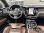 Volvo XC60 2.0 T8 Twin Engine AWD Inscription 407 PK | Luchtvering | B&W | Trekhaak | Pano