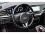 Kia e-Niro DynamicLine 64 kWh 3-Fase/ Half lederen int./ Stuur + stoelverwarming/ Camera/ Adapt. cruise/ Carplay