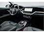 Kia e-Niro DynamicLine 64 kWh 3-Fase/ Half lederen int./ Stuur + stoelverwarming/ Camera/ Adapt. cruise/ Carplay