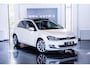 Volkswagen Golf 1.4 TSI Connected Series PANO | LED | LEDER | ELEKTRISCHE STOEL | STOELVERWARMING | DEALER ONDERHOUDEN | TREKHAAK