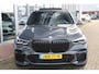BMW X5 45e HIGH EXEC. M-SPORT Panodak | Head Up | Live Cockpit | 4 wielbesturing | Leer | Skylounge | Stoelventilatie | Soft Close | Comfort Acces | Vol |